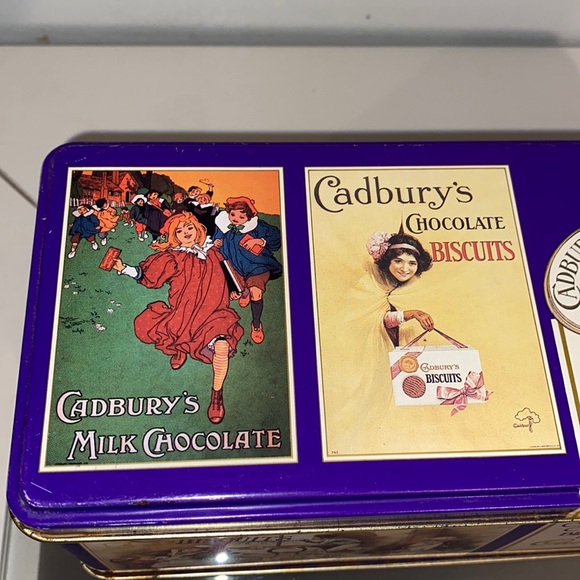 Cadbury's Chocolate Covered Biscuits Tin from 1990's Old World Style - Picture 9 of 12